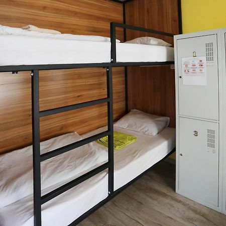 Light Life Hostel Kiev Eksteriør billede